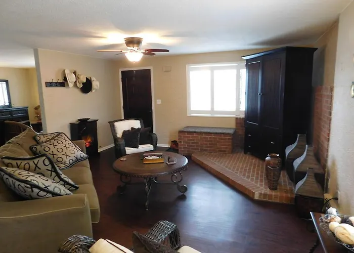 Vakantiepark Yellowstone House Of The Three Bears 2 Blocks To Downtown *